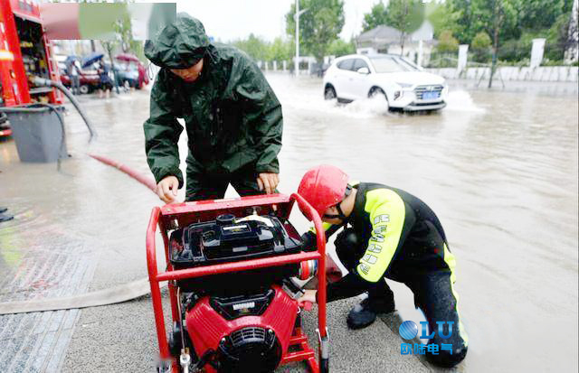 水泵變頻器在抗洪排澇中作貢獻.jpg